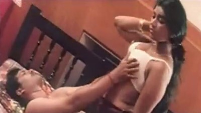 24 Age Thirumana Vayathu Pennai Mulai Sappi